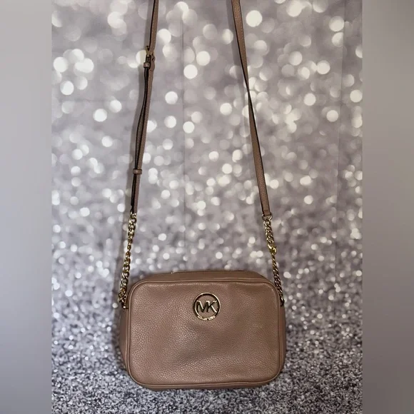 SOLD Dusty Pink Michael Kors Crossbody - Picture 3 of 5